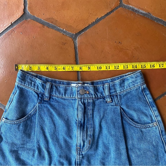 We The Free People Mini Jean Skirt Sz 28 Denim Pleated Raw Hem Preppy Academia - Picture 6 of 6